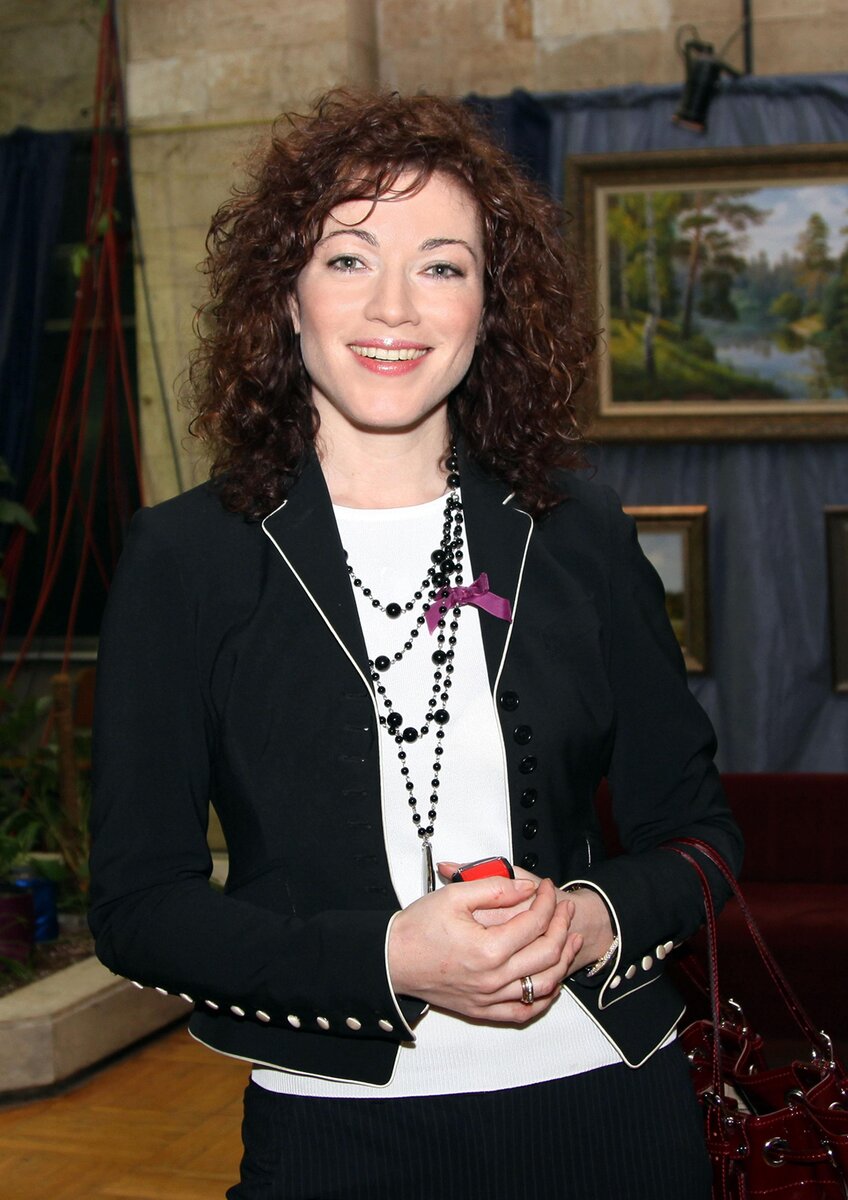    Алена Хмельницкая