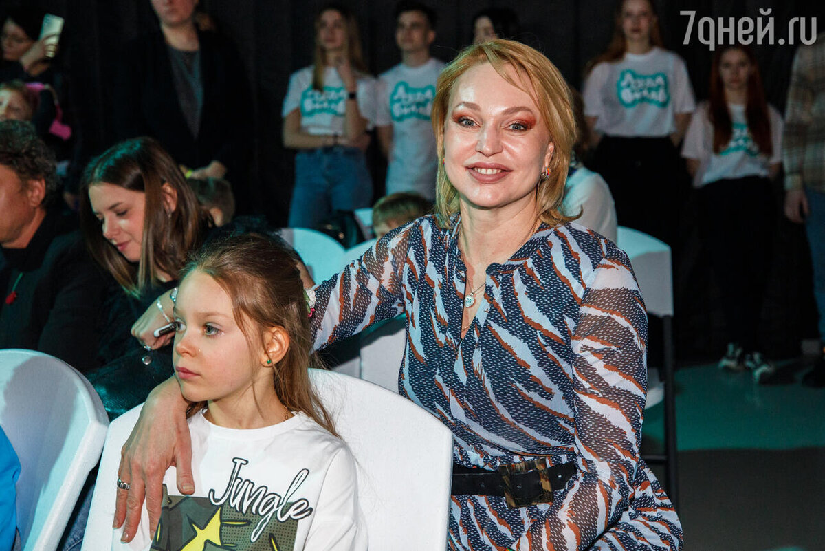    Алла Довлатова с дочкой. Фото: пресс-служба «Союзмультфильма»