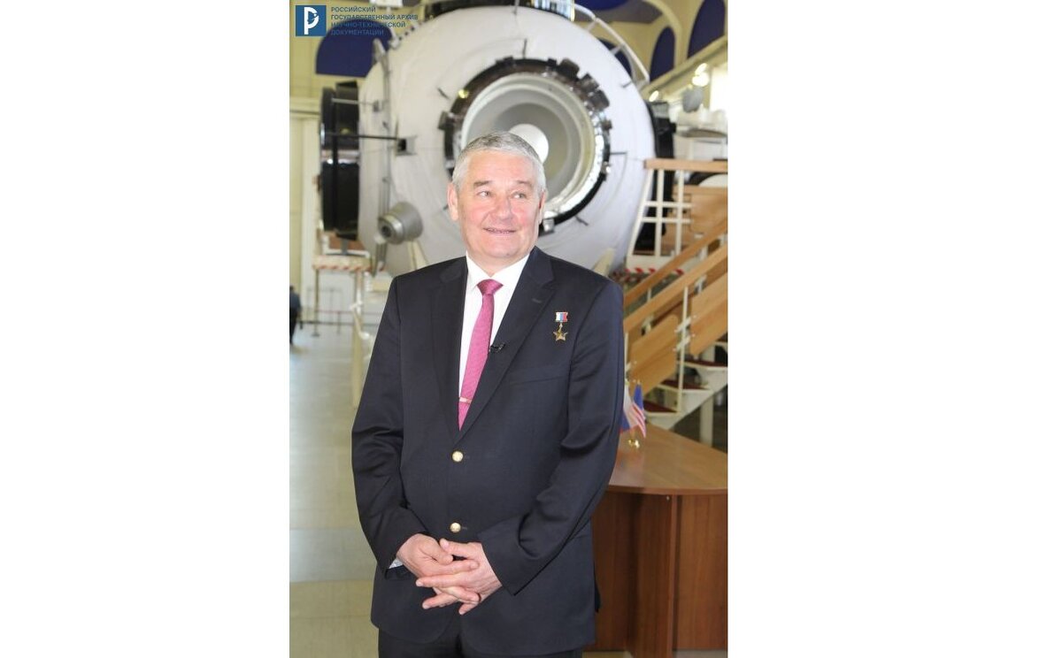 Портрет летчика-космонавта РФ, Героя Российской Федерации В.Г. Корзуна. РГАНТД. Арх. № Ф. 99. Оп. 45-31. Д. 33.