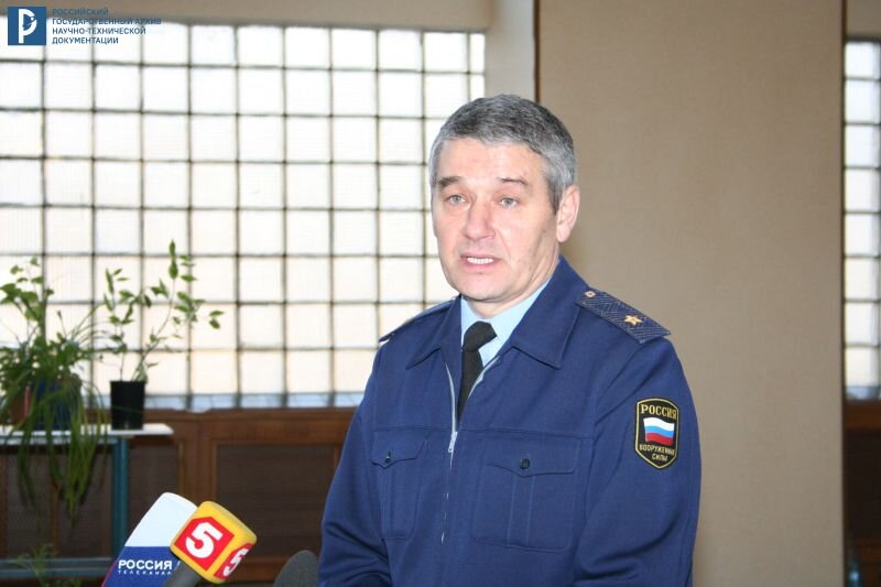 В.Г. Корзун дает интервью телевидению. РГАНТД. Ф. 99. Оп. 4-31. Д. 31.