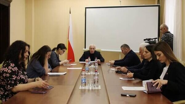    © Photo : Пресс-служба парламента РЮО