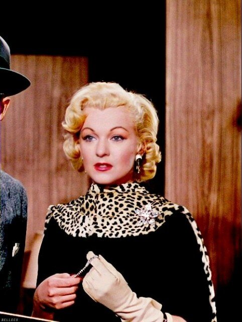 Последний день рассмотрения судом первой инстанции иска о защите ...