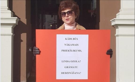    Депутат Рижской думы Наталья Абола встала на защиту памятников Пушкину, Келдышу, Барклаю де Толли