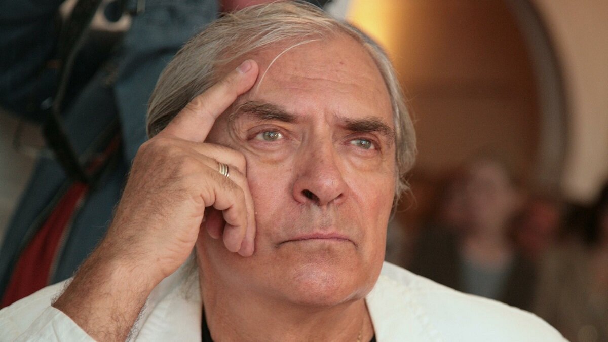    Александр Лазарев