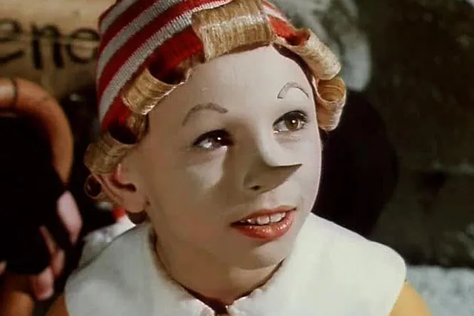 Дмитрий в роли "Буратино". Листайте, еще фото. Фото взято из открытого источника https://yandex.ru/images/