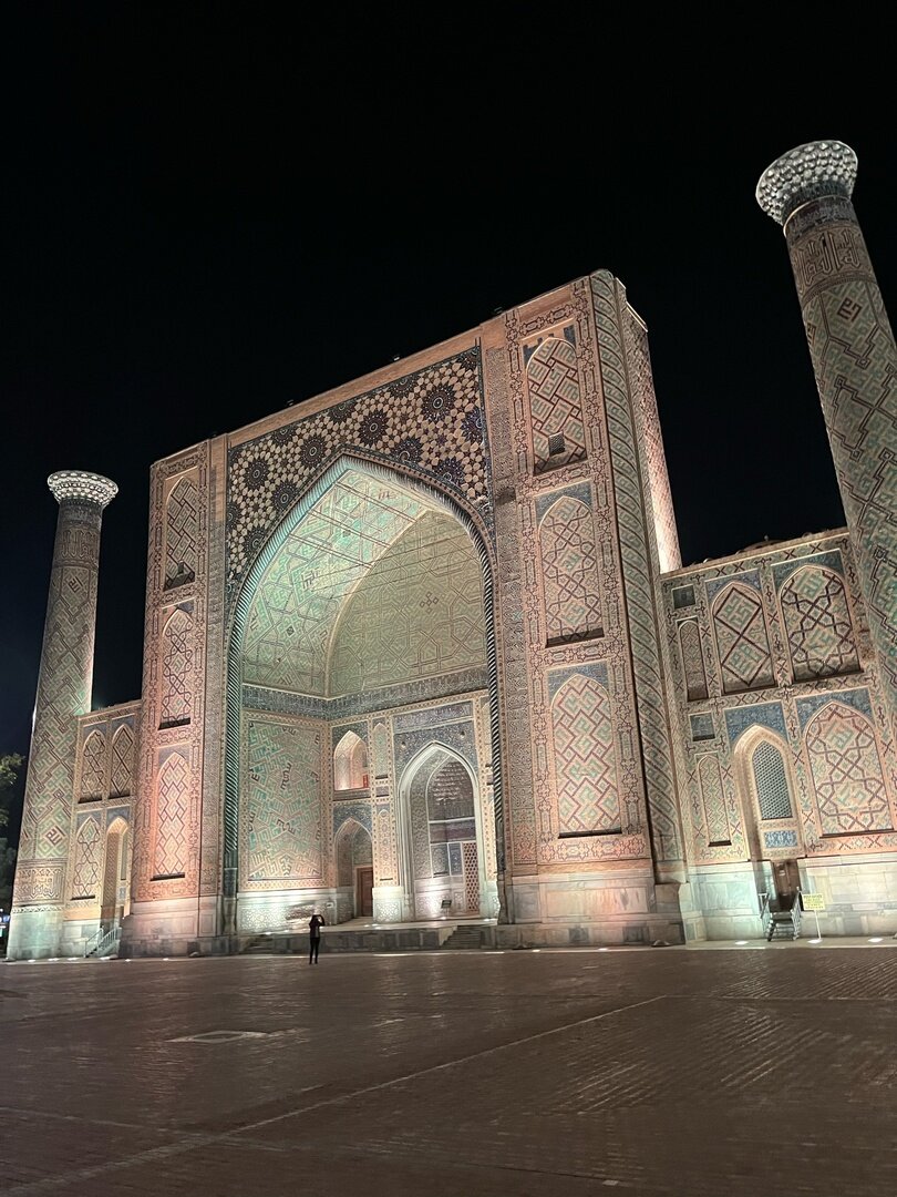 Медресе Улугбека, г. Самарканд, Узбекистан, 2022 год