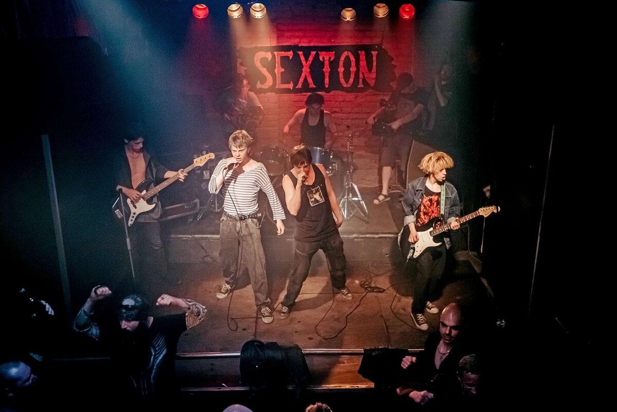 В клубе SEXTON