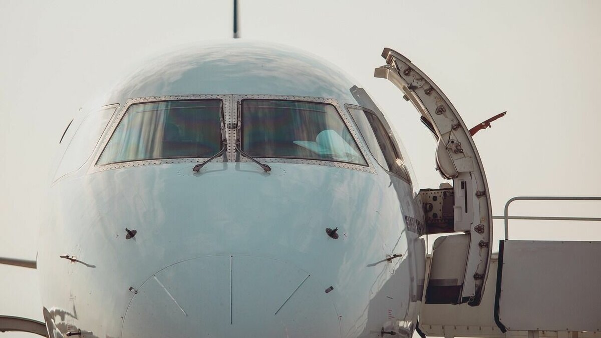     Губернатор Севастополя Михаил Развожаев заявил, что сообщения о взрыве в районе аэродрома Бельбек не соответствуют действительности.