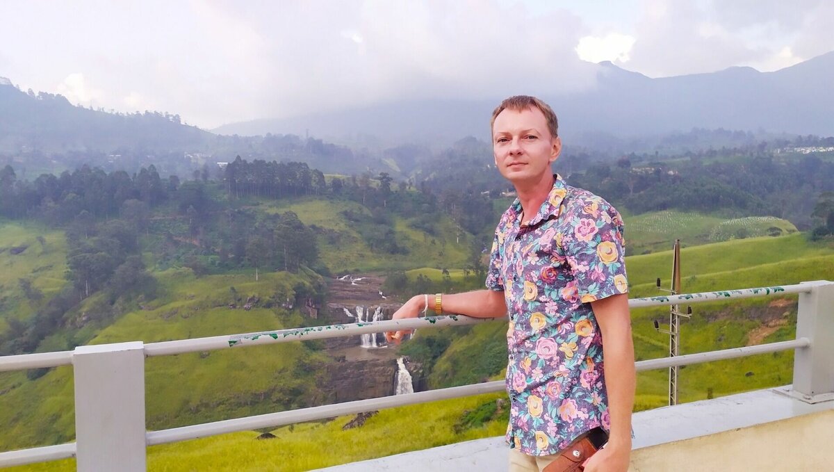     На Шри-Ланке погиб известный радиожурналист из Волжского Сергей Педде. Как стало известно, мужчина решил поплавать в море, но утонул.