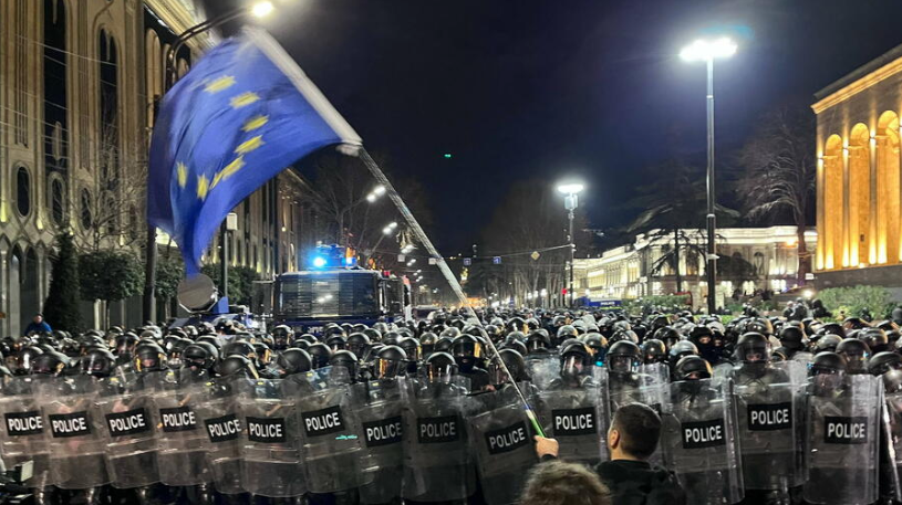 Проевропейские демонстрации в Тбилиси. Как и на Украине, значительная часть населения Грузии уже много лет пытается выйти из-под влияния Москвы © IMAGO/ITAR-TASS