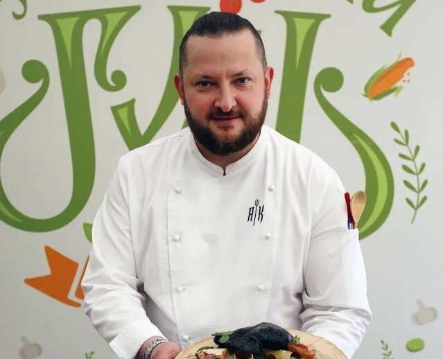    Связать свою жизнь с готовкой шефа вдохновил дедушка Анастасия Прибутковская