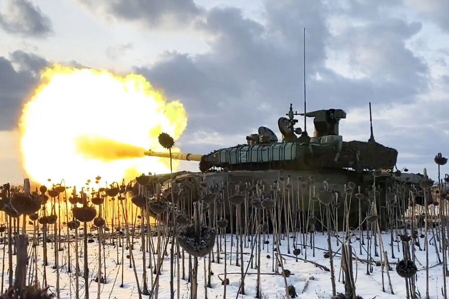    Работа танкового подразделения в зоне проведения СВО © Пресс-служба Минобороны РФ/ТАСС