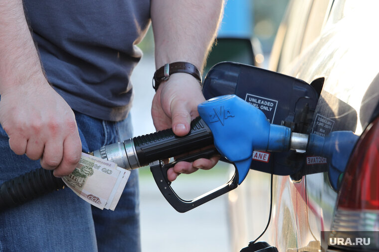    В ХМАО подорожал бензин