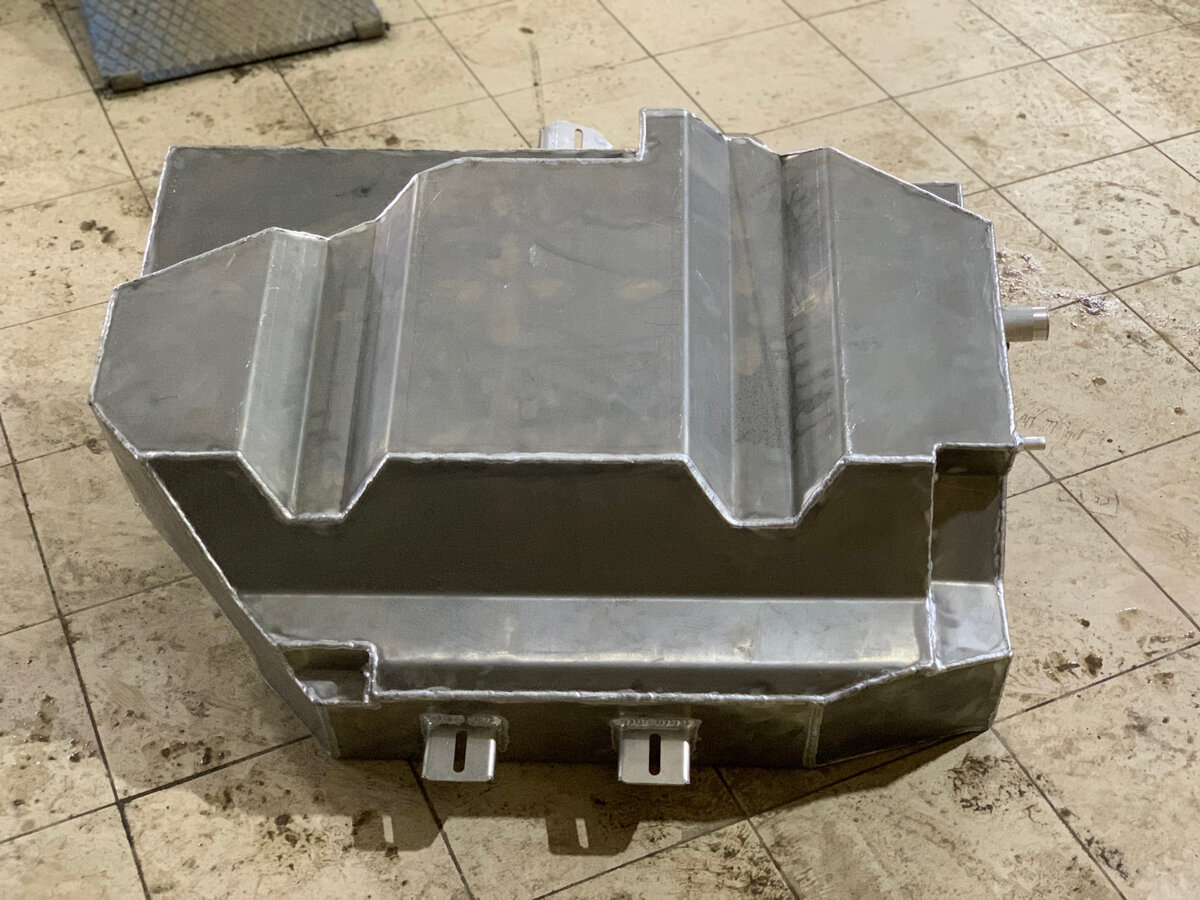 дополнительный топливный бак на 180 литров