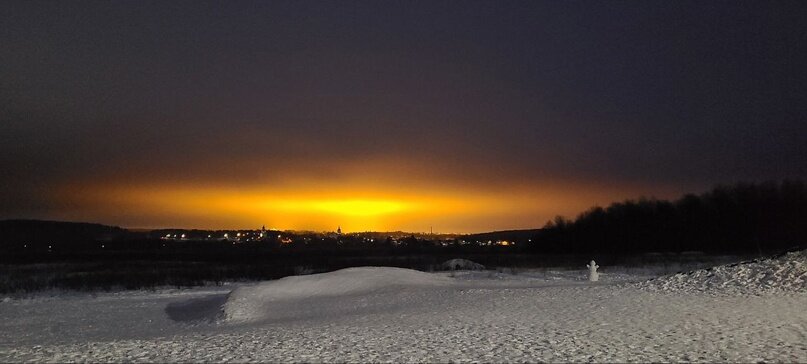 Ядерный закат возле чайной