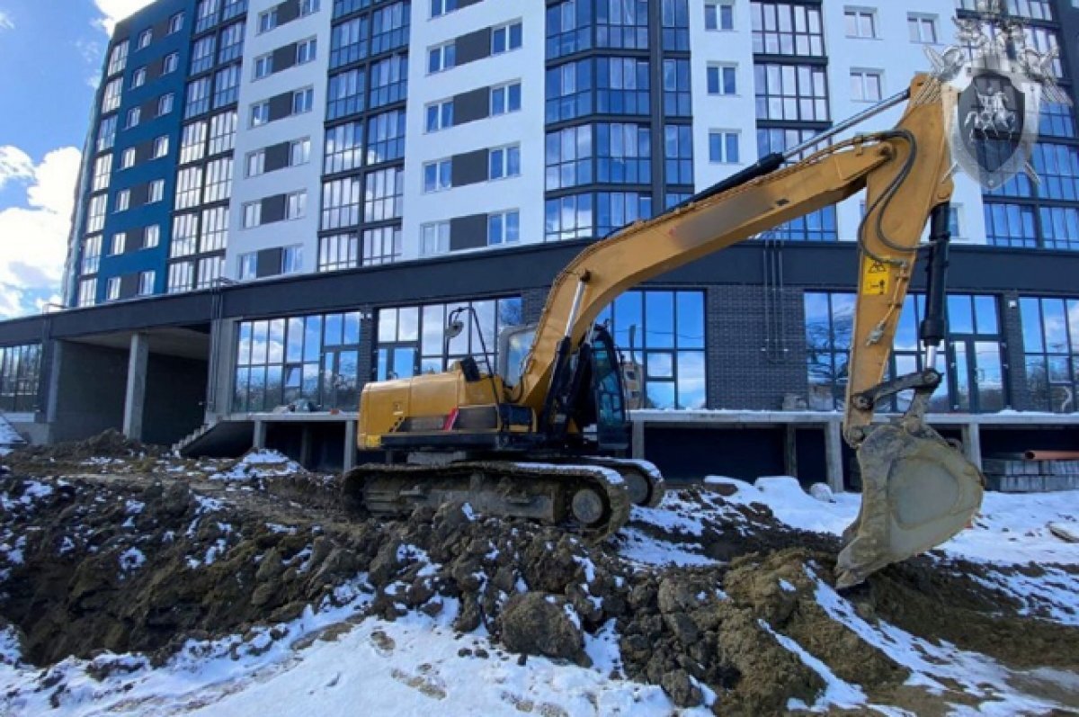    На стройке в Калининграде работника засыпало грунтом