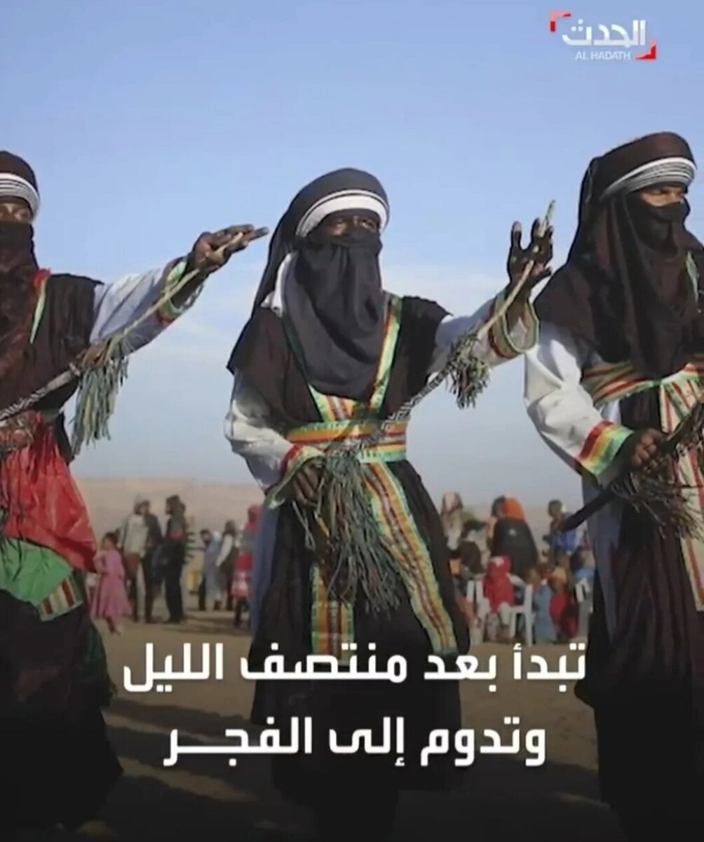 Алжир. Музыкально-танцевальный фестиваль туарегов.