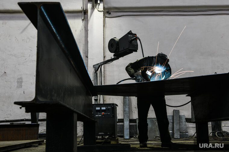    За вахту тюменцам предлагают заработать 106 тысяч рублей