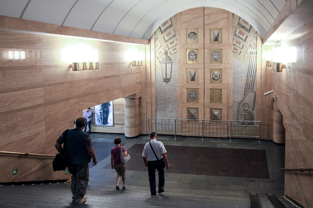 станция метро садовая санкт петербург