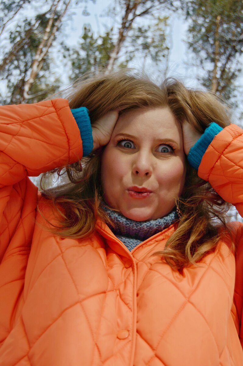 Автор тоже слегка отмороженная 