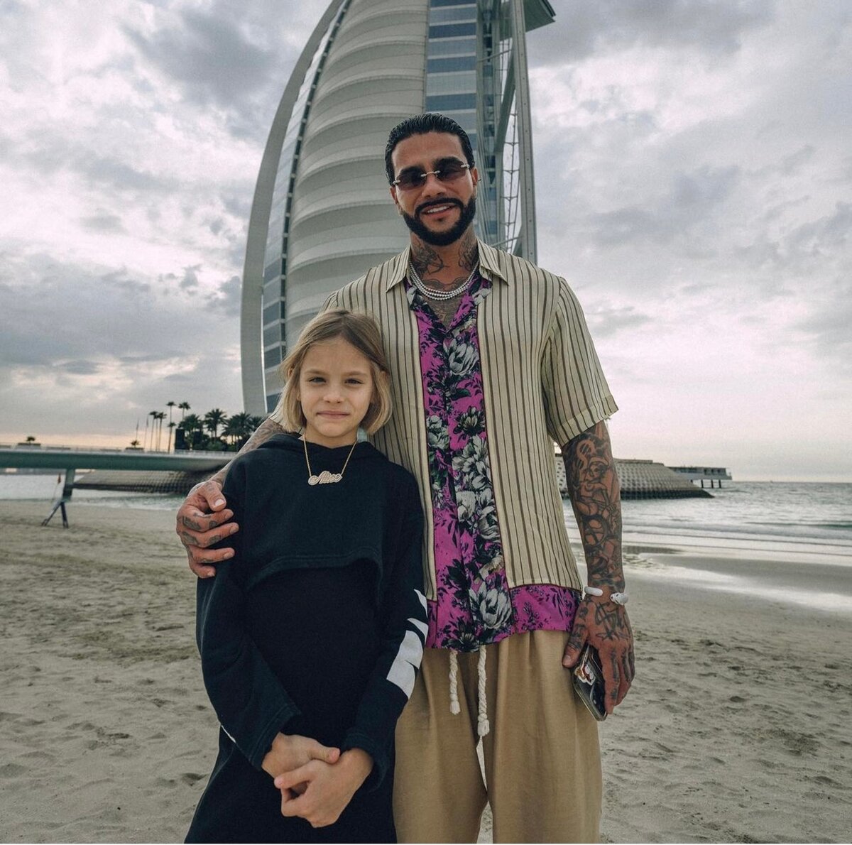    Тимати с дочерью Алисой в Дубае Фото: Инстаграм (запрещен в РФ) @timatiofficial