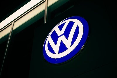    Volkswagen ©Erik Mclean Unsplash.com