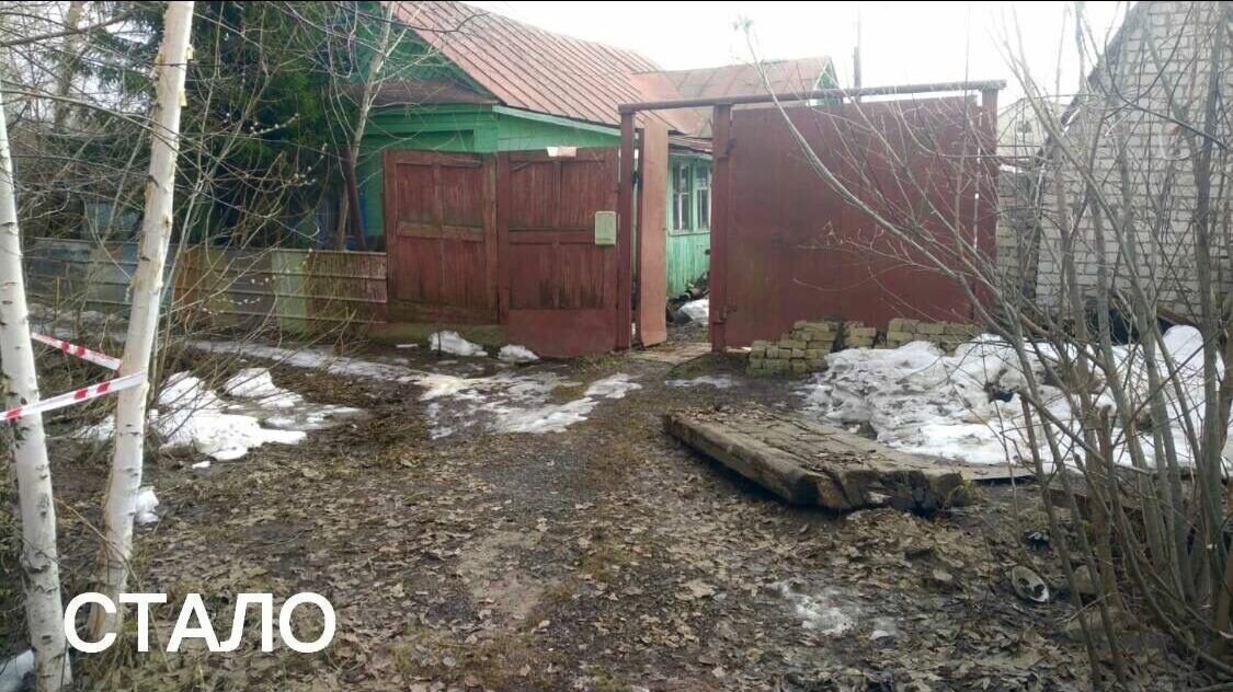     В Казани затопленный участок в поселке Игумново осушили. О том, что вода уходит с земли, где живут ветеран Великой Отечественной войны и его дочь-инвалид, сообщила администрация Кировского и Московского районов города.