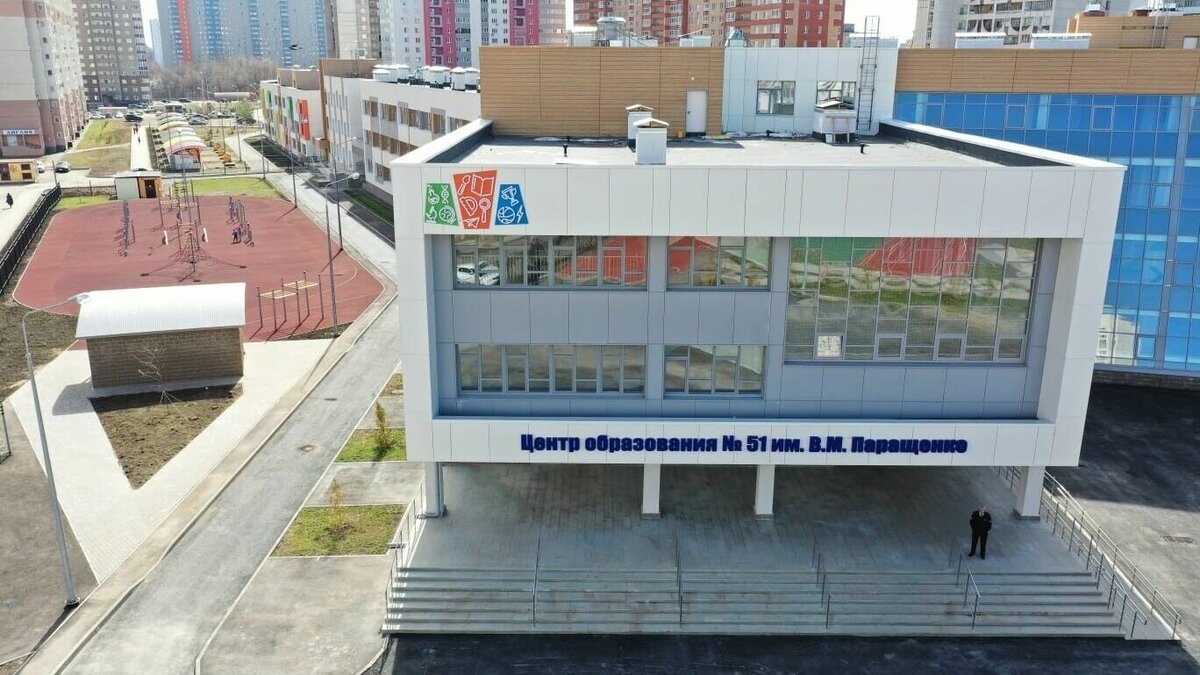     Ее закрыли еще в 2012 году как аварийную.