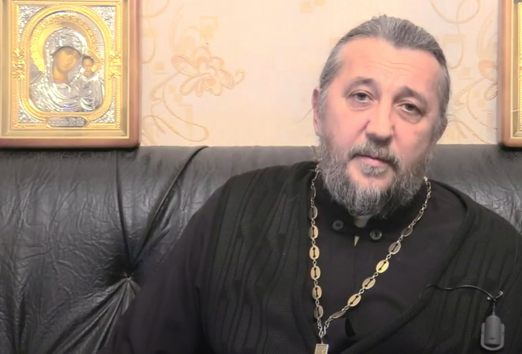 Протоиерей вадим захаркин. Митрофорный протоиерей. Отец дионисий усово. Иерей вадим калугин пятигорск. Православный и католический священник.
