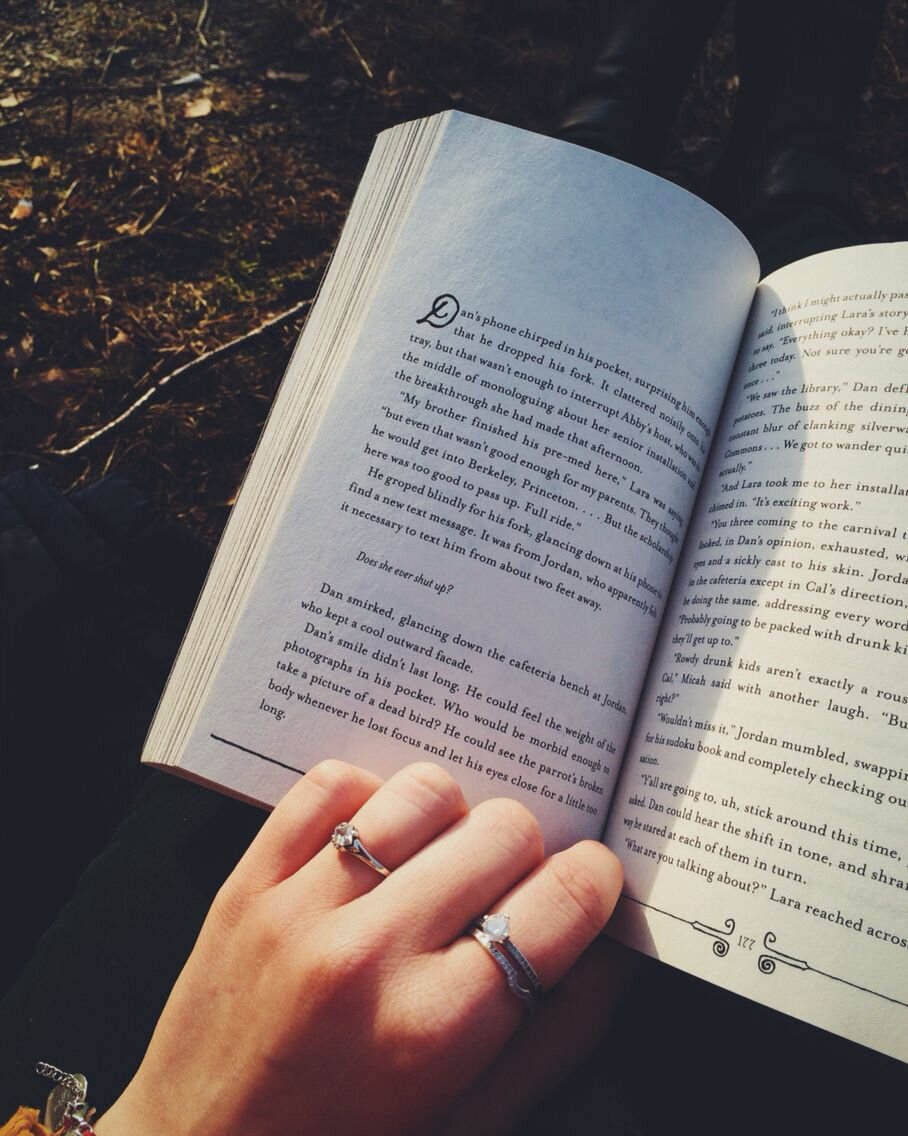 Дом без книг всё равно, что разум без мыслей.