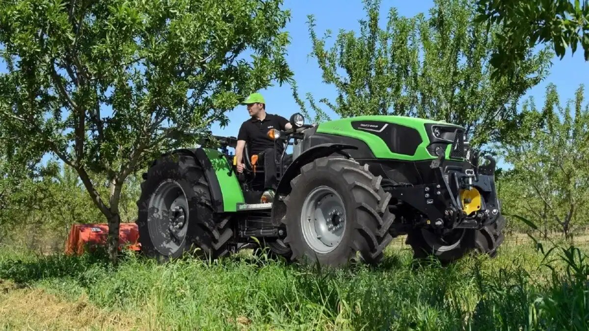 Фото: Deutz-Fahr Обновленный трактор Deutz-Fahr 5105 TB