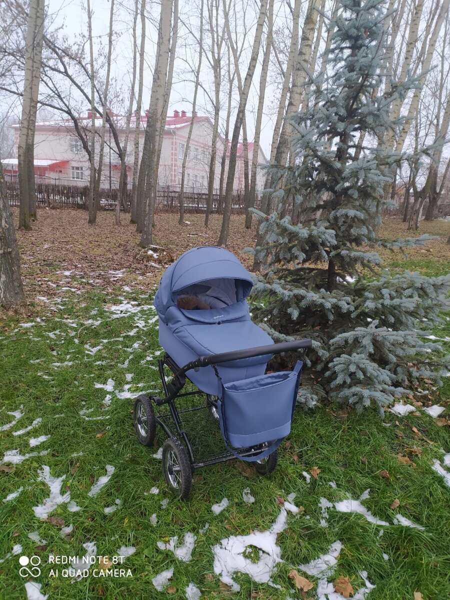 Оказывается в сугробах коляску я не фотографировала