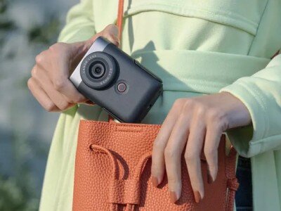    Canon PowerShot V10: новая камера для видеоблогов с выдвижным дисплеем