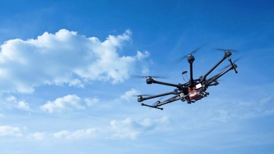     Беспилотник упал в 70 километрах от границы.