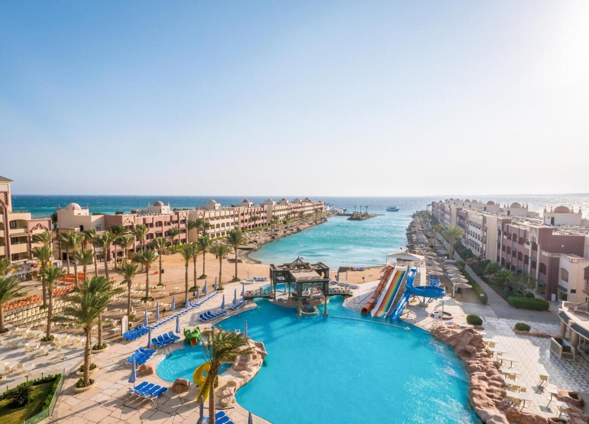 Официальное публичное фото взято с сайта www.booking.com