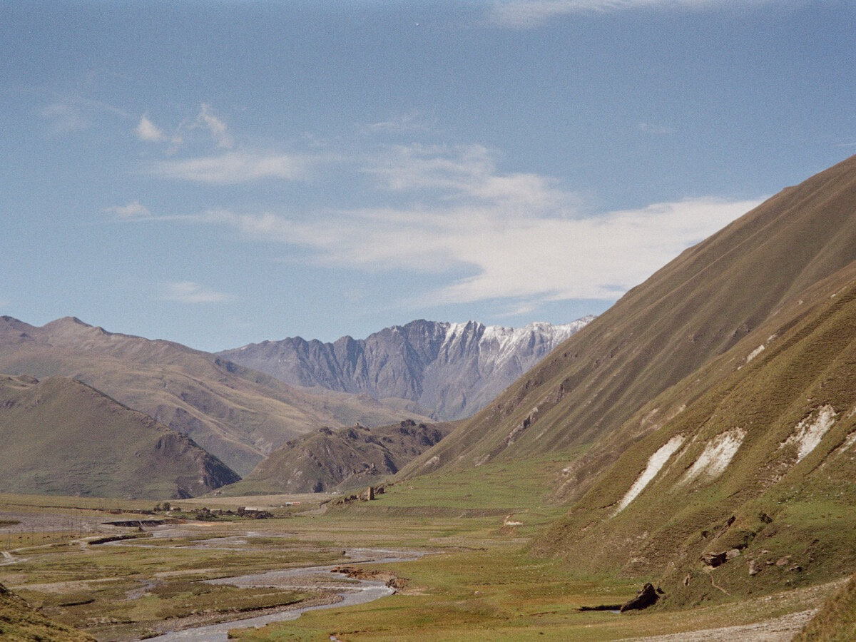Ольгинский мост владикавказ. Ольгинский мост владикавказ. Через владикавказ. Самая высокая точка на грузинской военной дороге. Трамвайный мост владикавказ.