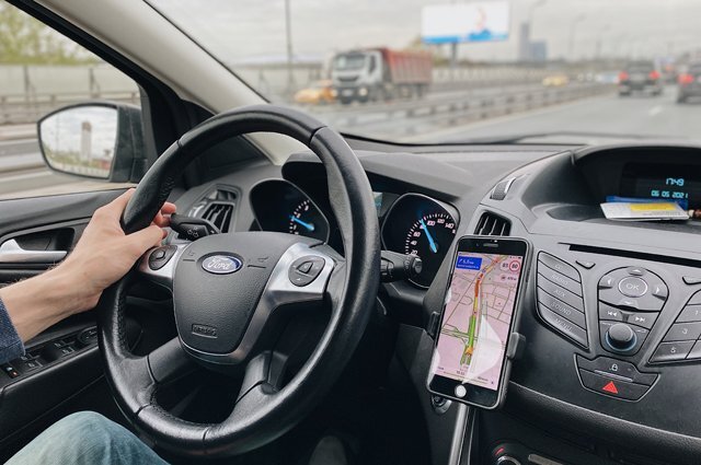    Показывает ли навигатор временные передвижные камеры?