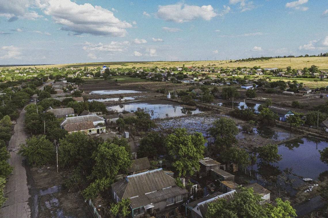 Вид с воздуха на затопленные дома и участки в городе Николаев, Украина
Фото: Ercin Erturk / Anadolu Agency / Getty Images