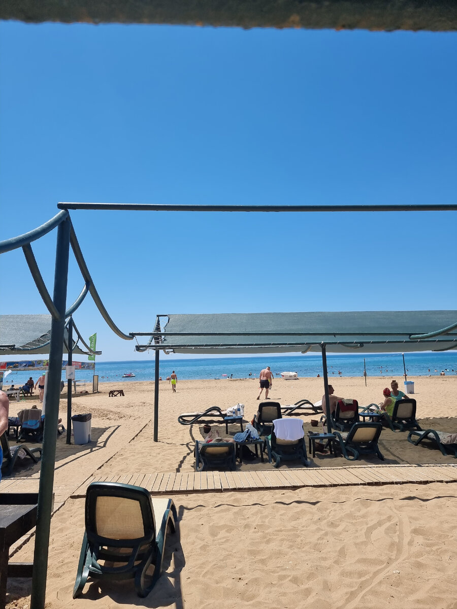 Вид с шезлонга