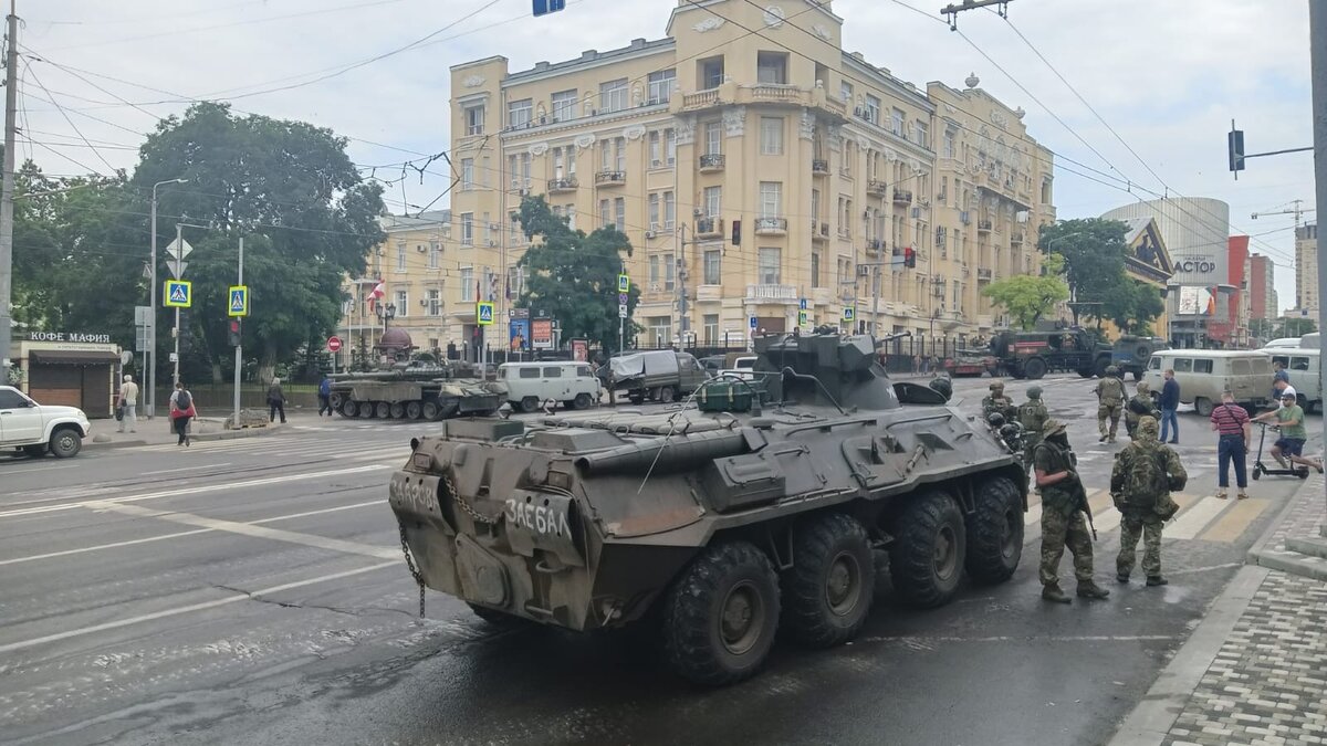     Мятеж будет подавлен. Дай бог, чтобы это было менее кроваво, сообщил RostovGazeta российский политолог Марат Баширов.