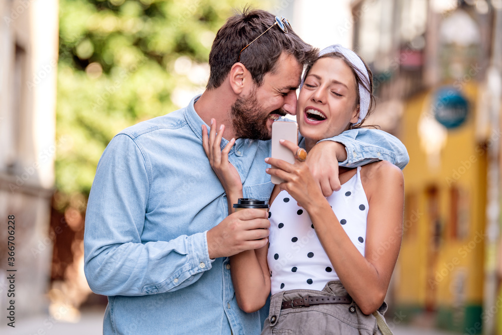5 СМС мужчине, которые заставят его думать о тебе весь день | Women's ...
