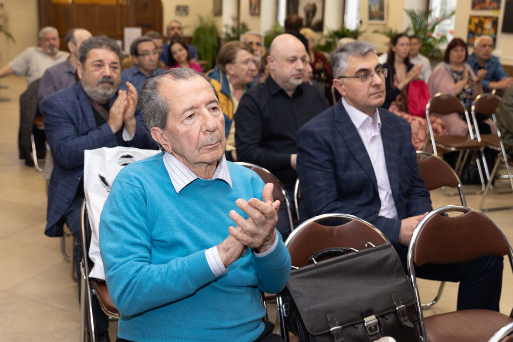 Валерий Самсонович Петросян