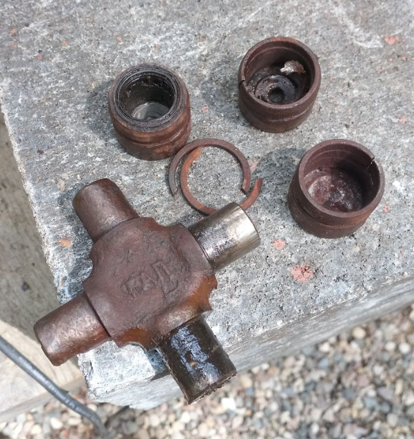 Состояние крестовины и чашек