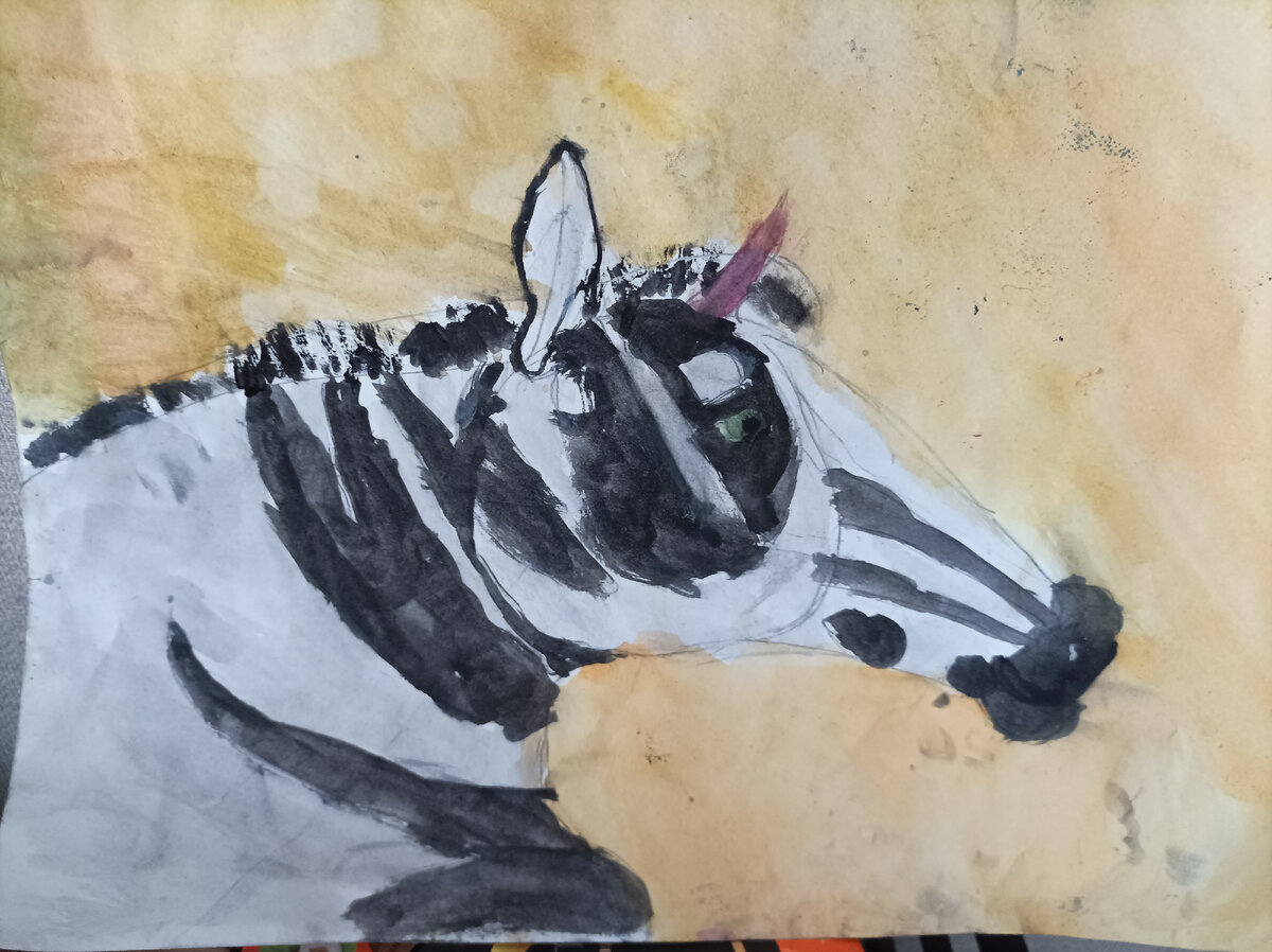 Зебра тоже конь, только полосатый))), уже ушла жить в другой дом))) 