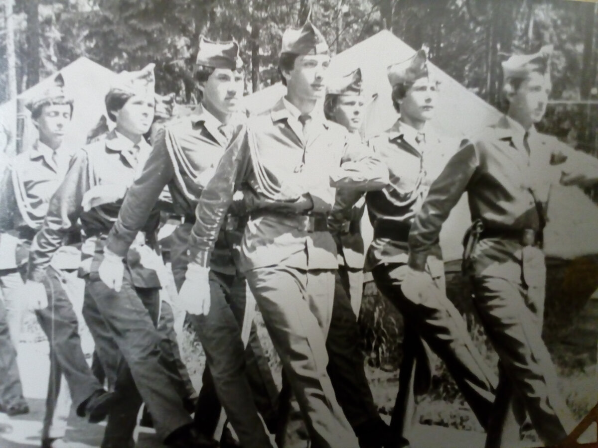 В полевом лагере после 9-го класса советской школы 1979 г.