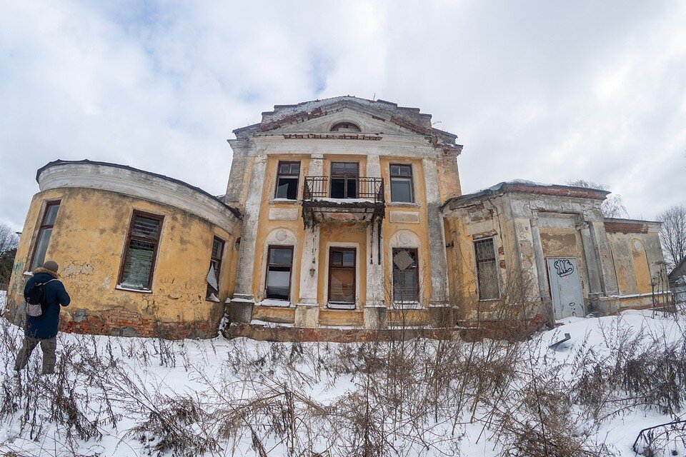     Объект культурного наследия. Образец русской неоклассики. Он был построен в самом начале 1900-х годов Михаил ФРОЛОВ