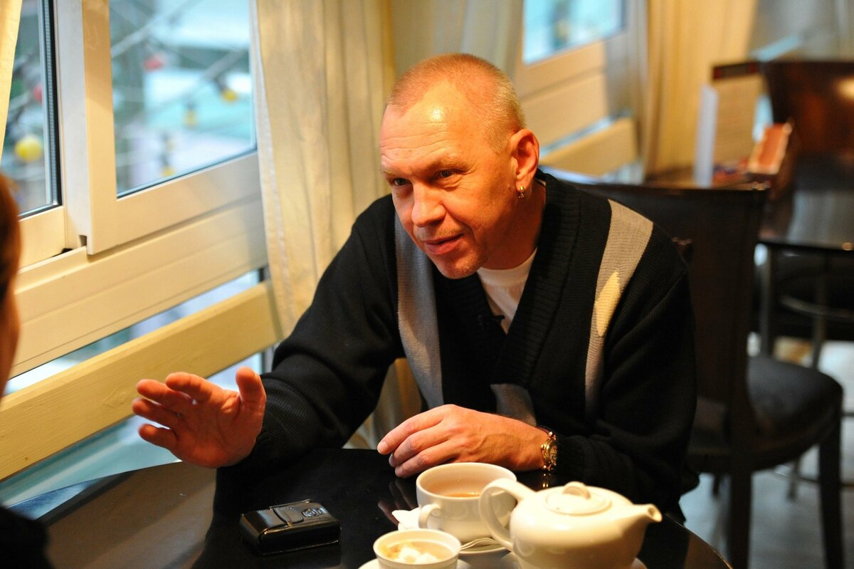 У КАЖДОГО СВОЯ ПОЗИЦИЯ, НО СОЗНАТЕЛЬНОЕ ЗАМАЛЧИВАНИЕ БЕДЫ РУССКИХ ЛЮДЕЙ НОВОРОССИИ – ЭТО ПОДЛО, УВЕРЕН АЛЕКСАНДР Ф. СКЛЯР. ФОТО: © PRAVDA KOMSOMOLSKAYA RUSSIAN LOOK/GLOBALLOOKPRESS.