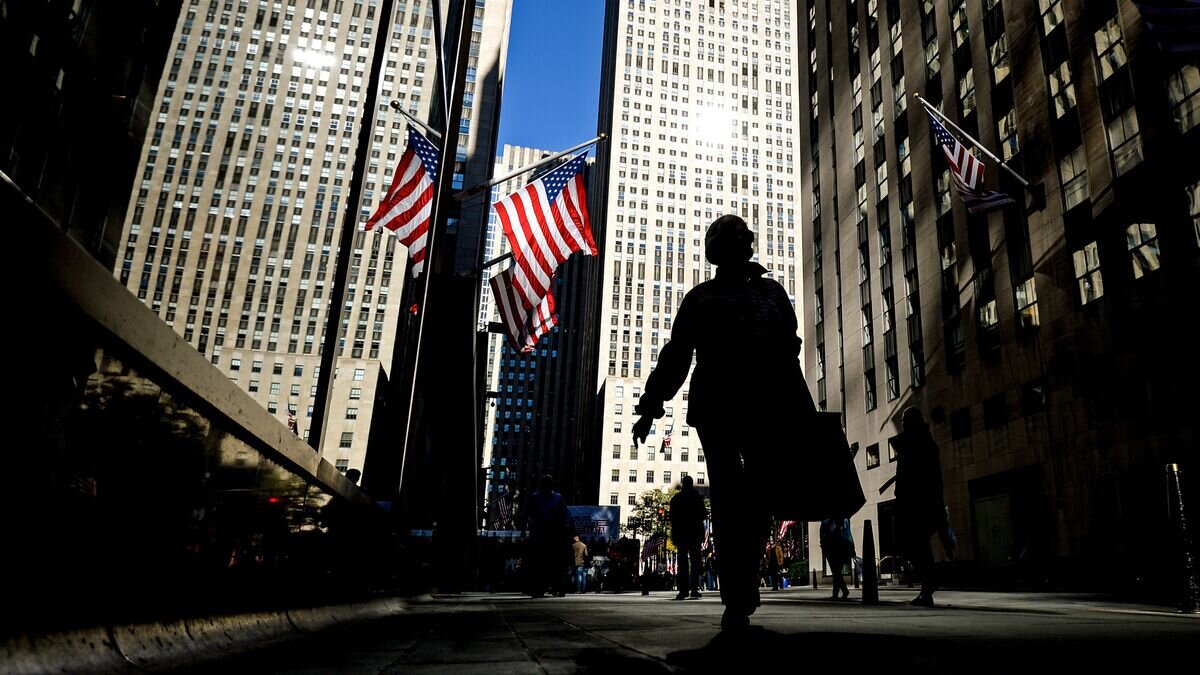    Прохожие на одной из улиц в Нью-Йорке© РИА Новости / Алексей Филиппов