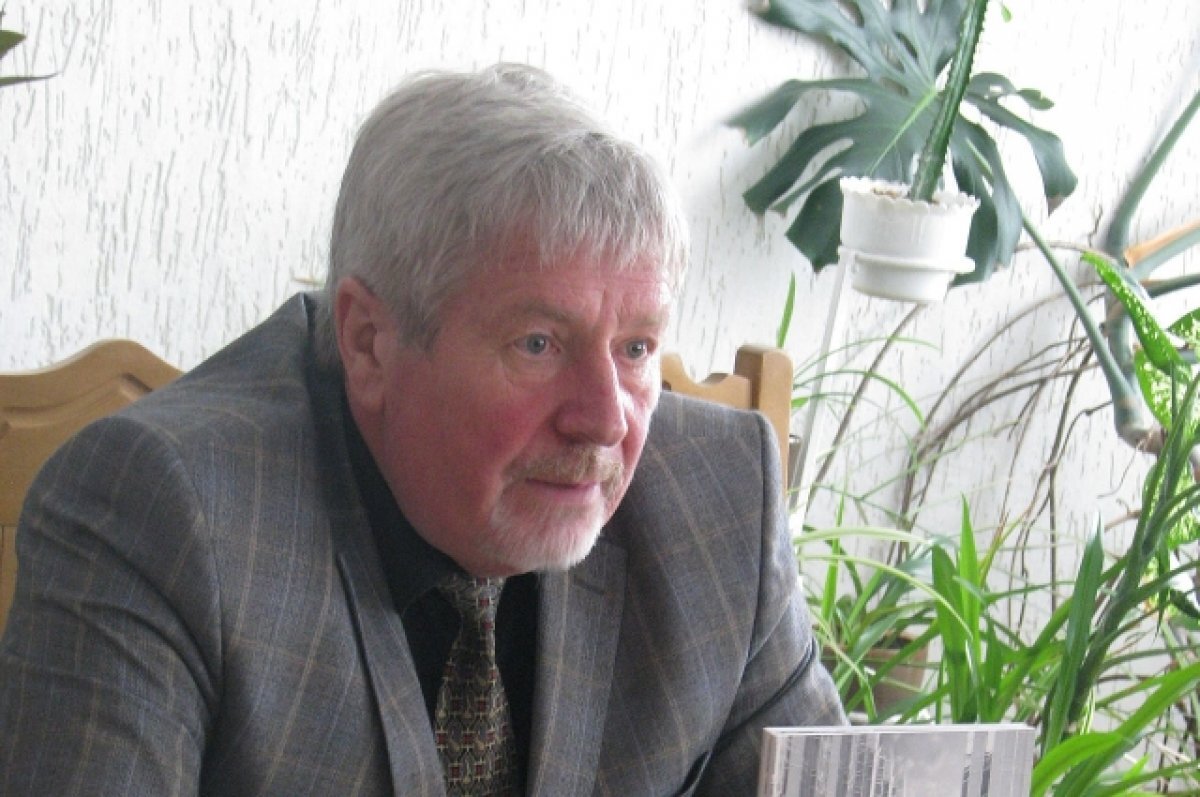    Ушел из жизни сценарист фильма «Белые росы» Алексей Дударев