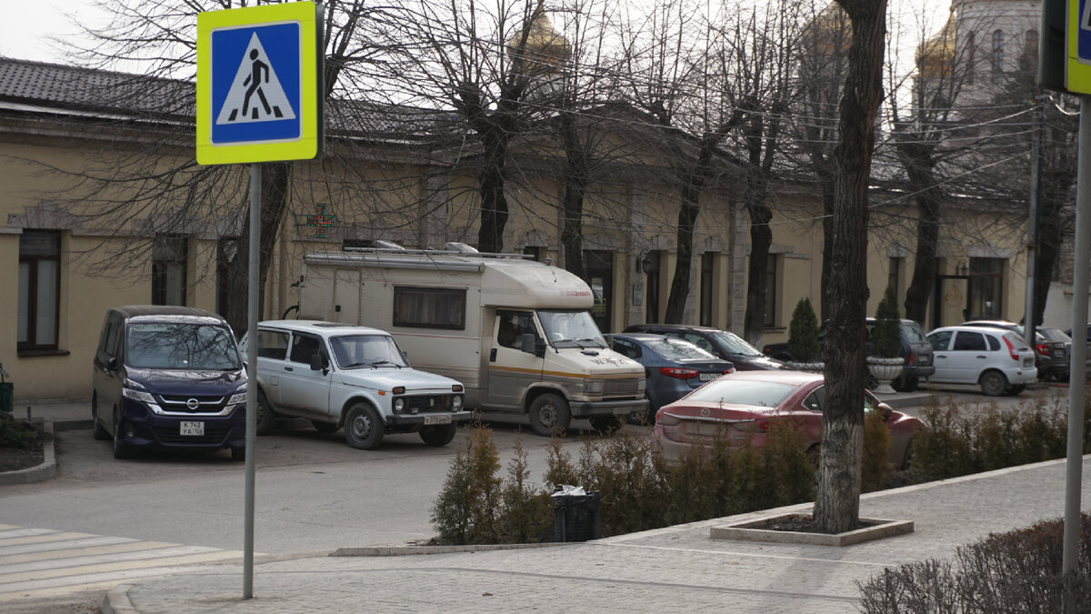 Ночевали в центре на тихой улице Красноармейской 